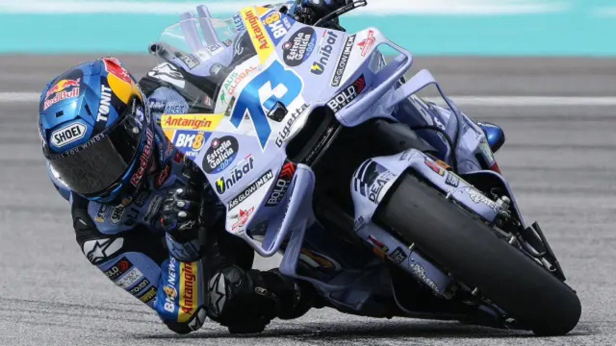 Alex Márquez conquista Sepang tras el abandono de Bagnaia
